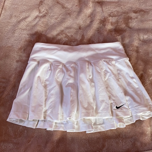 Nike tennis skirt